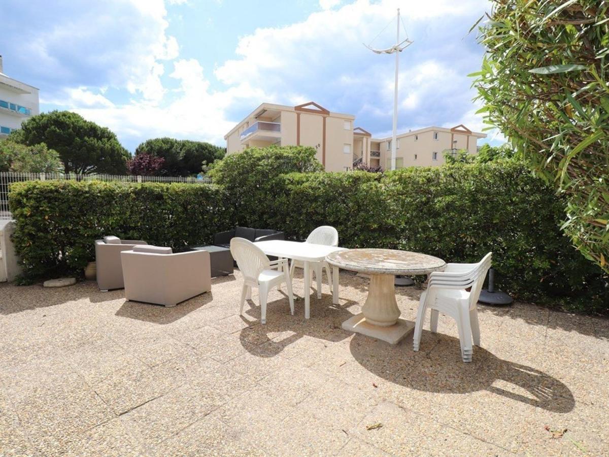 3 Pieces Climatise Avec Terrasse, Parking Prive, A 100M De La Plage, 7 Couchages - Fr-1-307-148 Le Grau-du-Roi Luaran gambar